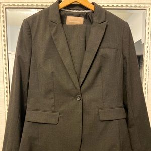 Women’s dark grey pants suit